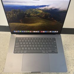 2023 MacBook Pro 16” 36GB M3 Max 36 core,  1TB, 3 count, New 140W Charger AppleCare Jan 2027,