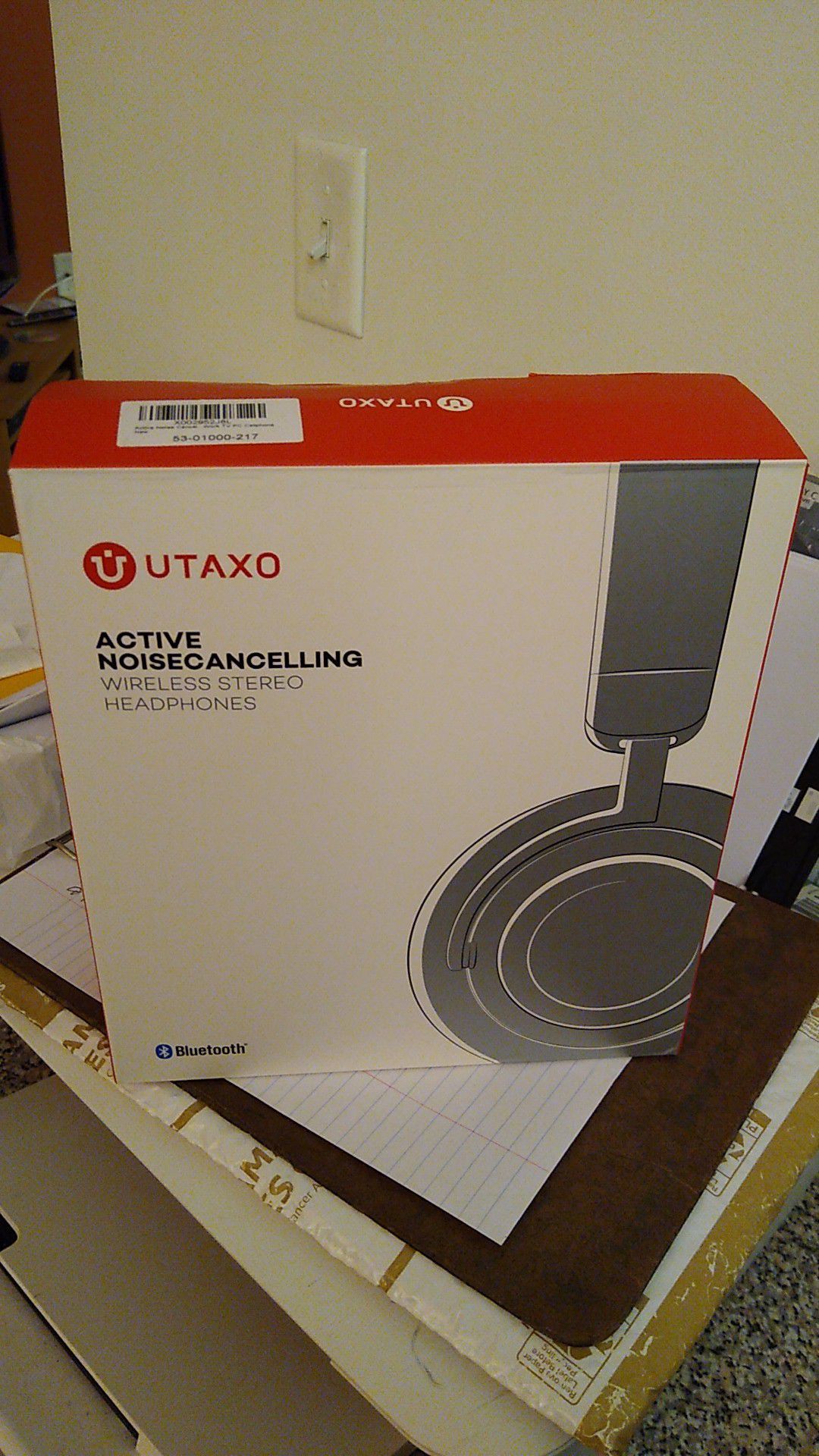 Utaxo Active Noise Cancelling Bluetooth Headphones