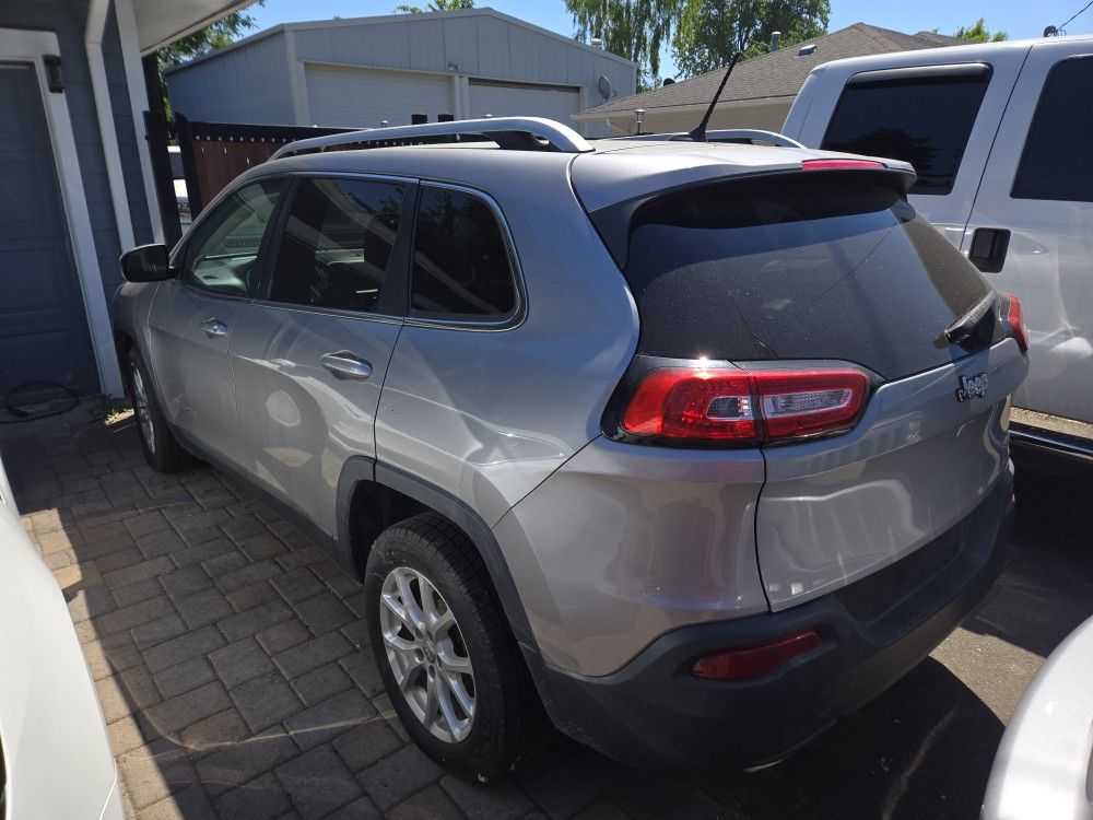 2016 Jeep Cherokee