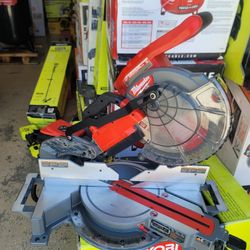 Milwaukee
M18 FUEL 18V Lithium-Ion Brushless Cordless 10 in. Dual Bevel Sliding Compound Miter Saw (Tool-Only)