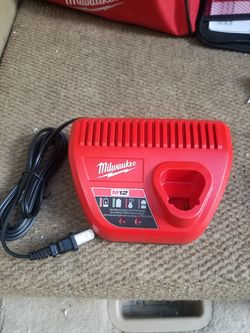 NEW IN BOX Milwaukee 12v charger