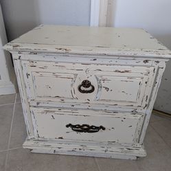 Shabby Sheek Cabinet