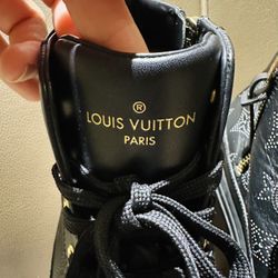LOUIS VUITTON Black Stellar Sneakers Size 37
