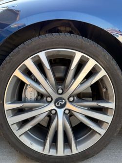 q50S 19 inch rim 5x114.3