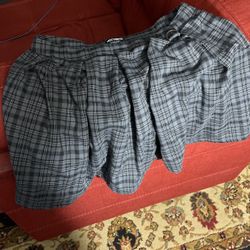 [XL] Hot Topic Black/Gray Pleated Plaid Alternative Emo Skirt