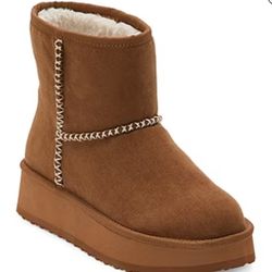 Women's Boots Size 9 New