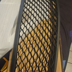 Infiniti G37 Grill