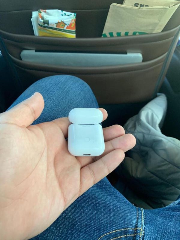 Real apple Airpods (cheap) for Sale in Hesperia, CA - OfferUp