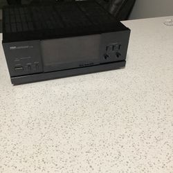 * YAMAHA *  M-65 HIGH END STEREO POWER AMPLIFIER . EXCELLENT COSMETIC CONDITION . NOT WORKING . 