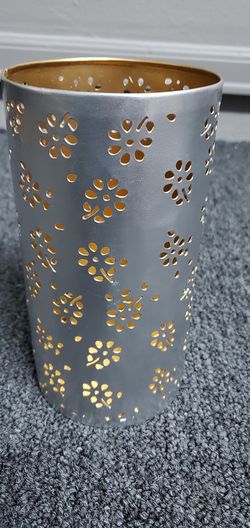Candle holder vase