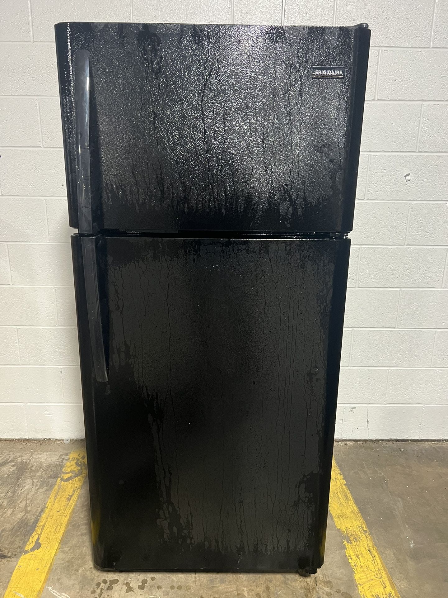 Frigidaire Black 2 door Fridge / Freezer