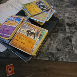 A Bunch Pf Pokémon Cards Not Graded