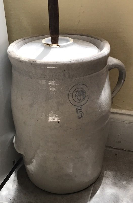 ANTIQUE LARGE LOUISVILLE POTTERY INDIAN HEAD STONEWARE BUTTER MILK 5 GAL CHURN