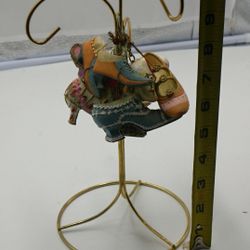 decorative mini shoe stand with 6 mini shoe figurines collectible good condition 