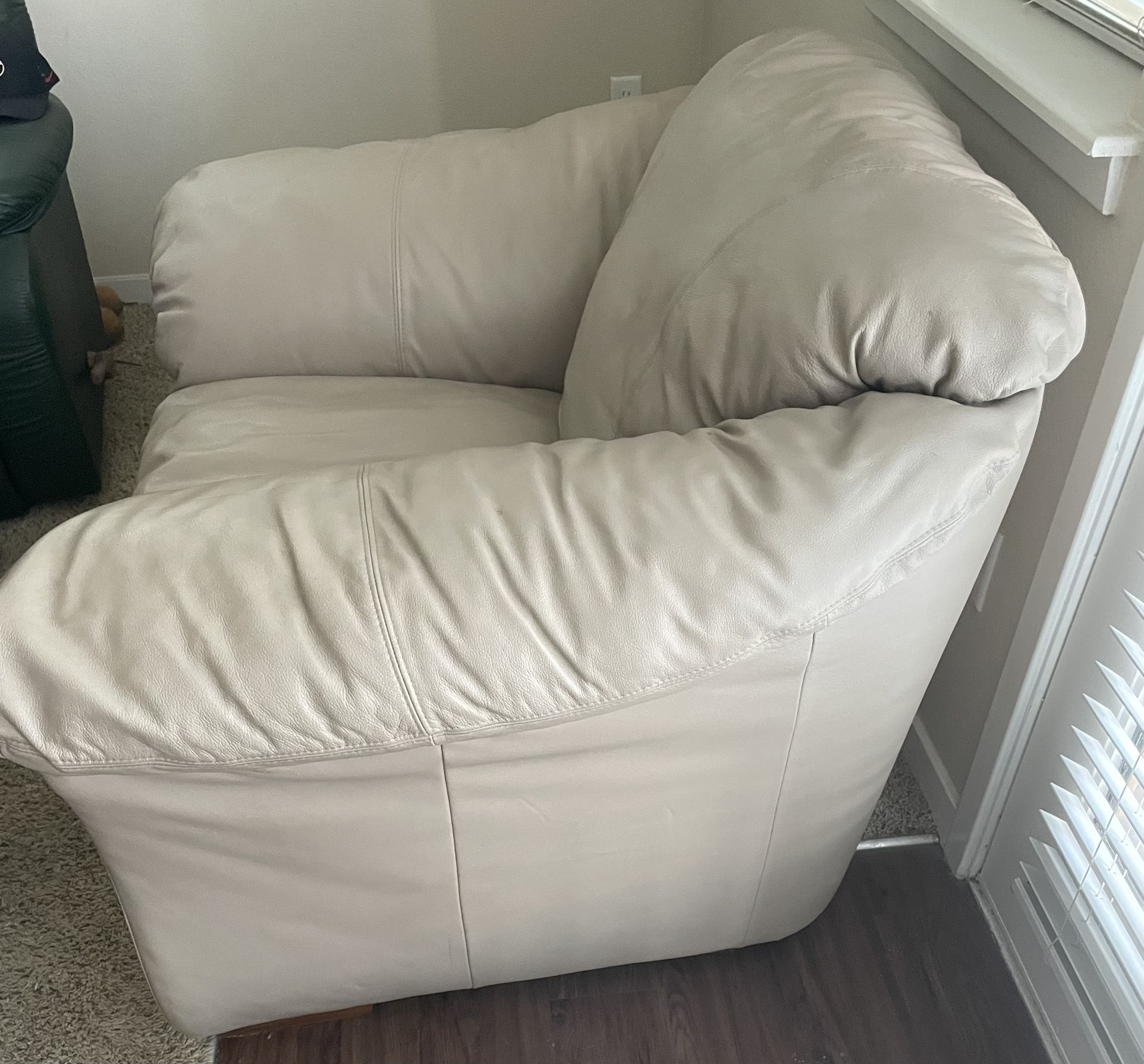 Comfy Pillow Top Oversized Leather Chair