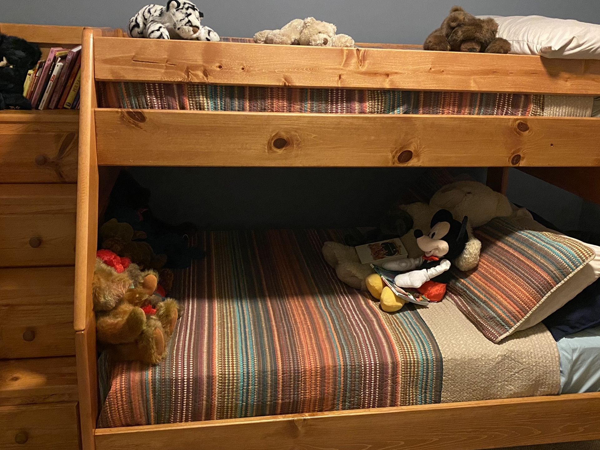 Bunk Bed With 4 Drawer Staircase