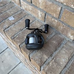 Okuma Komodo 364 baitcaster fishing reel