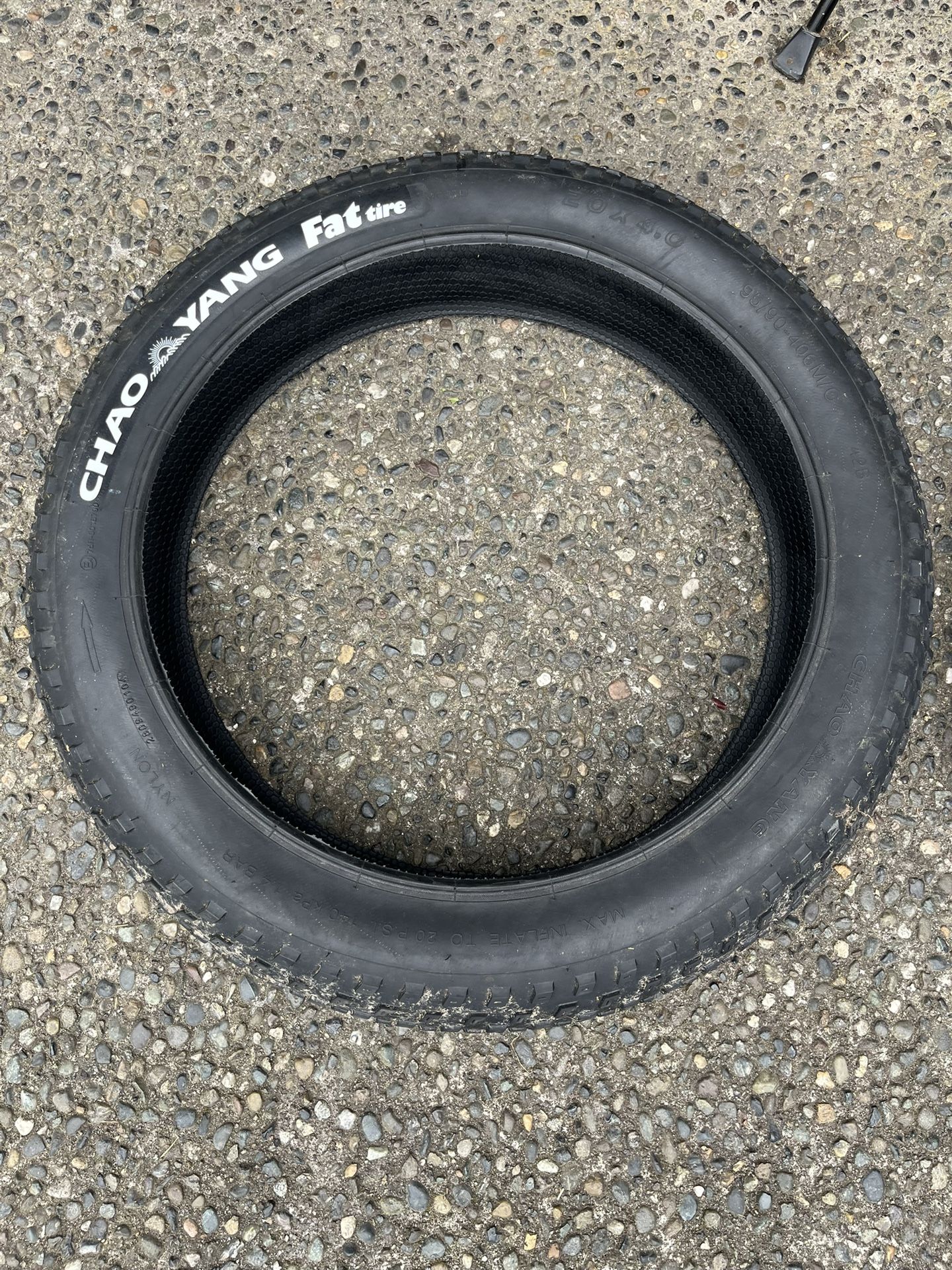 Ridstar Q20 Tire