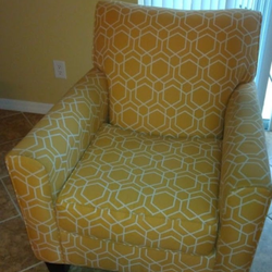 Nice Looking Accent Chair! Yellow& White