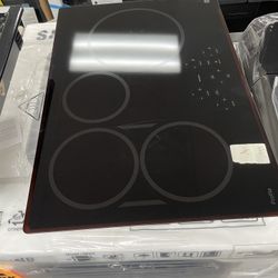 BUILT IT ELECTRIC COOKTOP