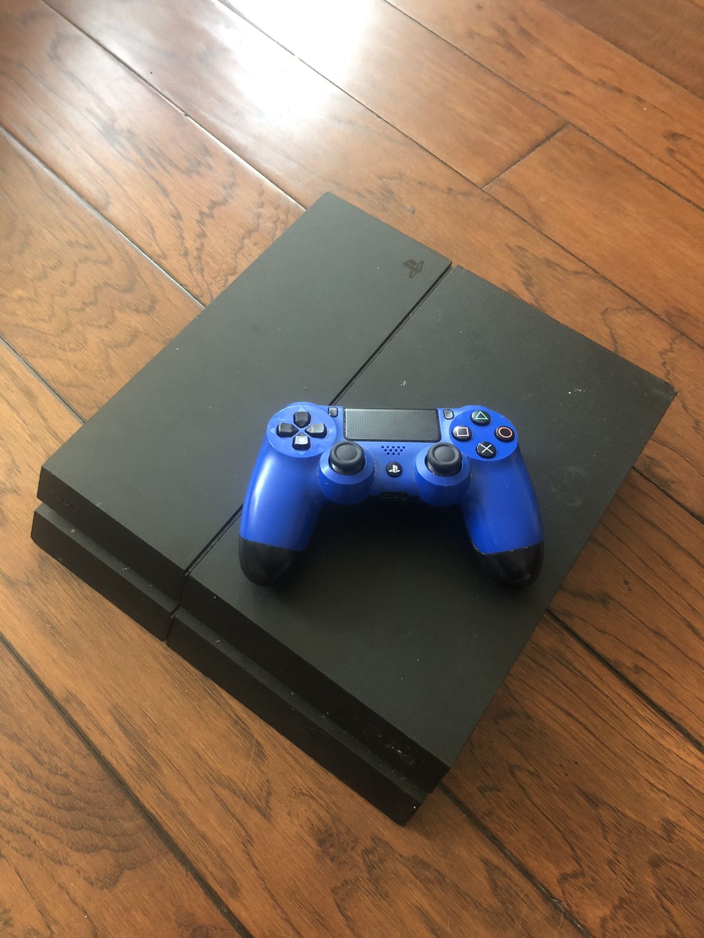 PS4 W/ Controller *works great*