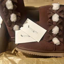 UGGS  Victoria Tall. US 6 