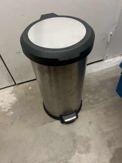 Trash can