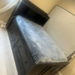 Queen Bed