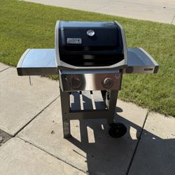 🔥 Weber Spirit II Gas Grill – Assembled, Never Used + Cover & Propane