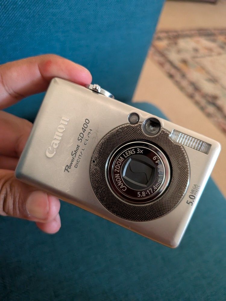 Canon PowerShot SD400 Camera