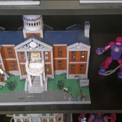 XMAN MANSION NO FIGS-$200 OBO