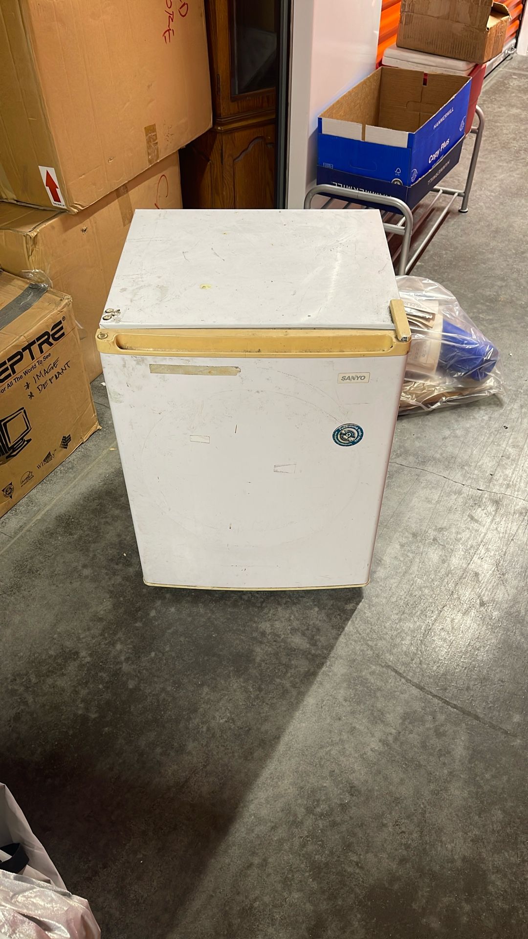 Mini Fridge $10 Pickup Only