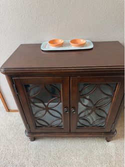 Bassett cabinet cat box enclosure for large cats