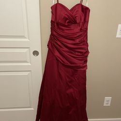 David’s Bridal Apple Red Sweetheart Bridesmaid Dress
