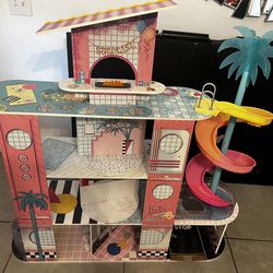 Barbie Dream House!!