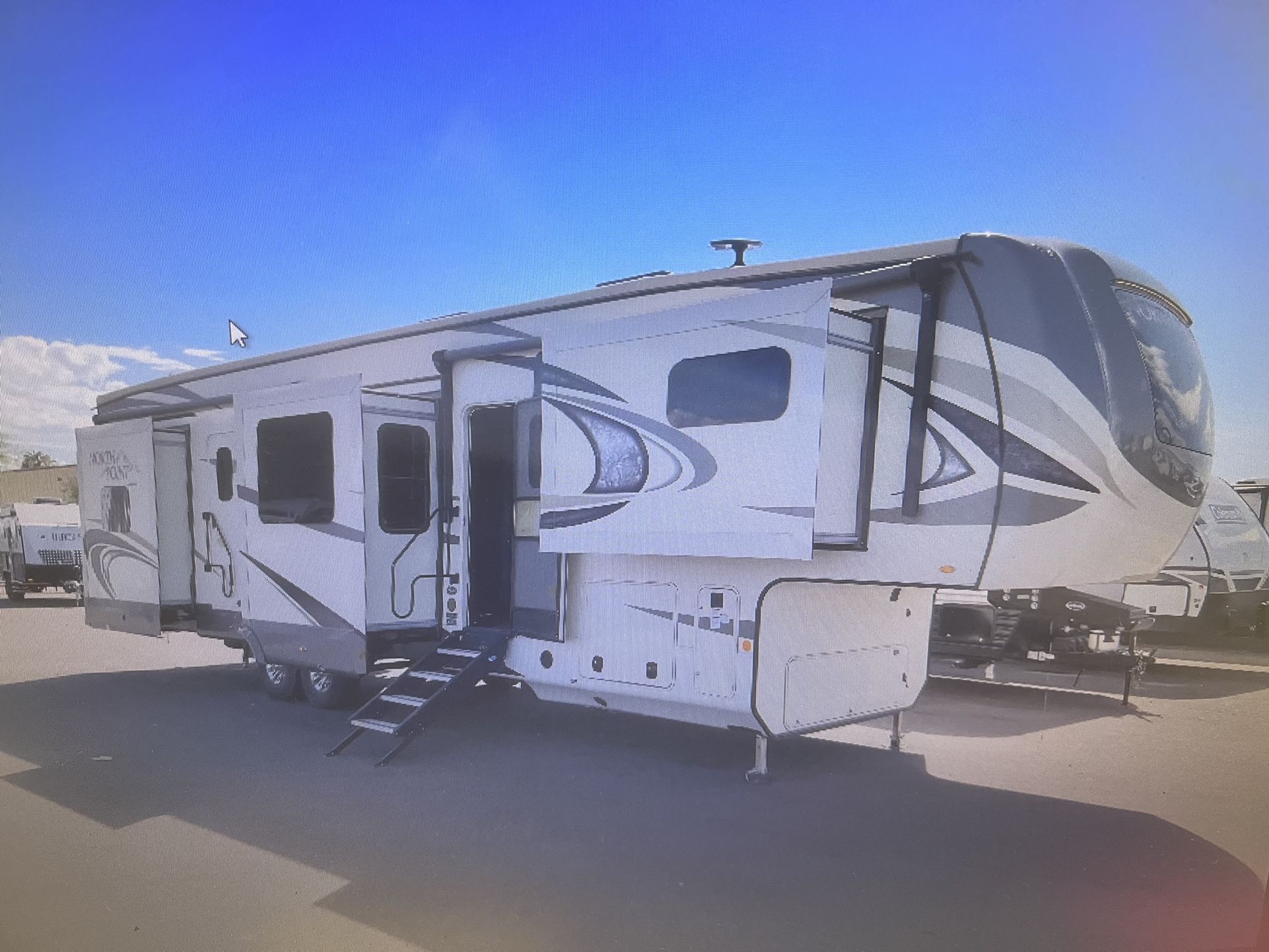 2019 JAYCO NORTHPOINT 383FKWS