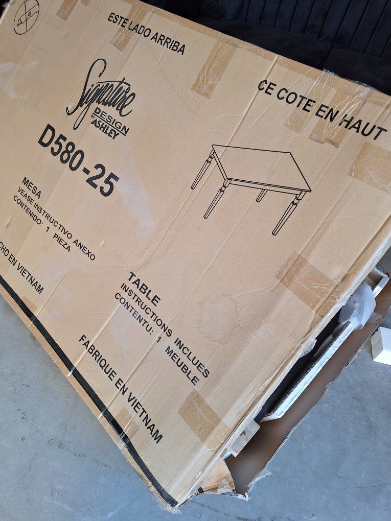 Kitchen Table$160 FIRM