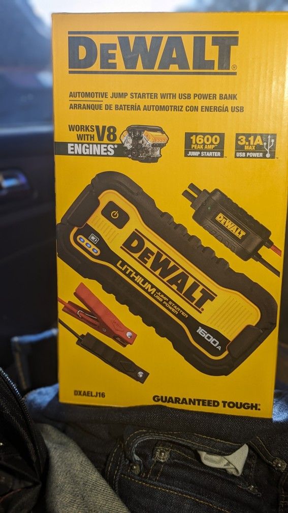 DEWALT Jump Starter + USB Power Bank + Worklight