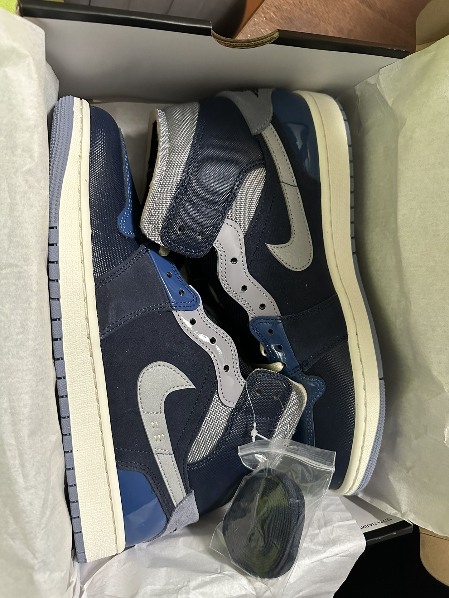 Air Jordan mid SE Craft