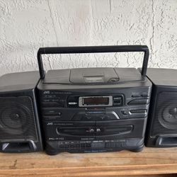 JVC. Boombox Portable Stereo. CD Player, Dual Cassette Recorder, FM/AM Radio. Works & Looks Like New. 