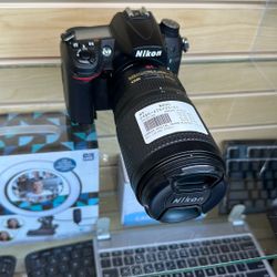 Nikon D7000 Camera