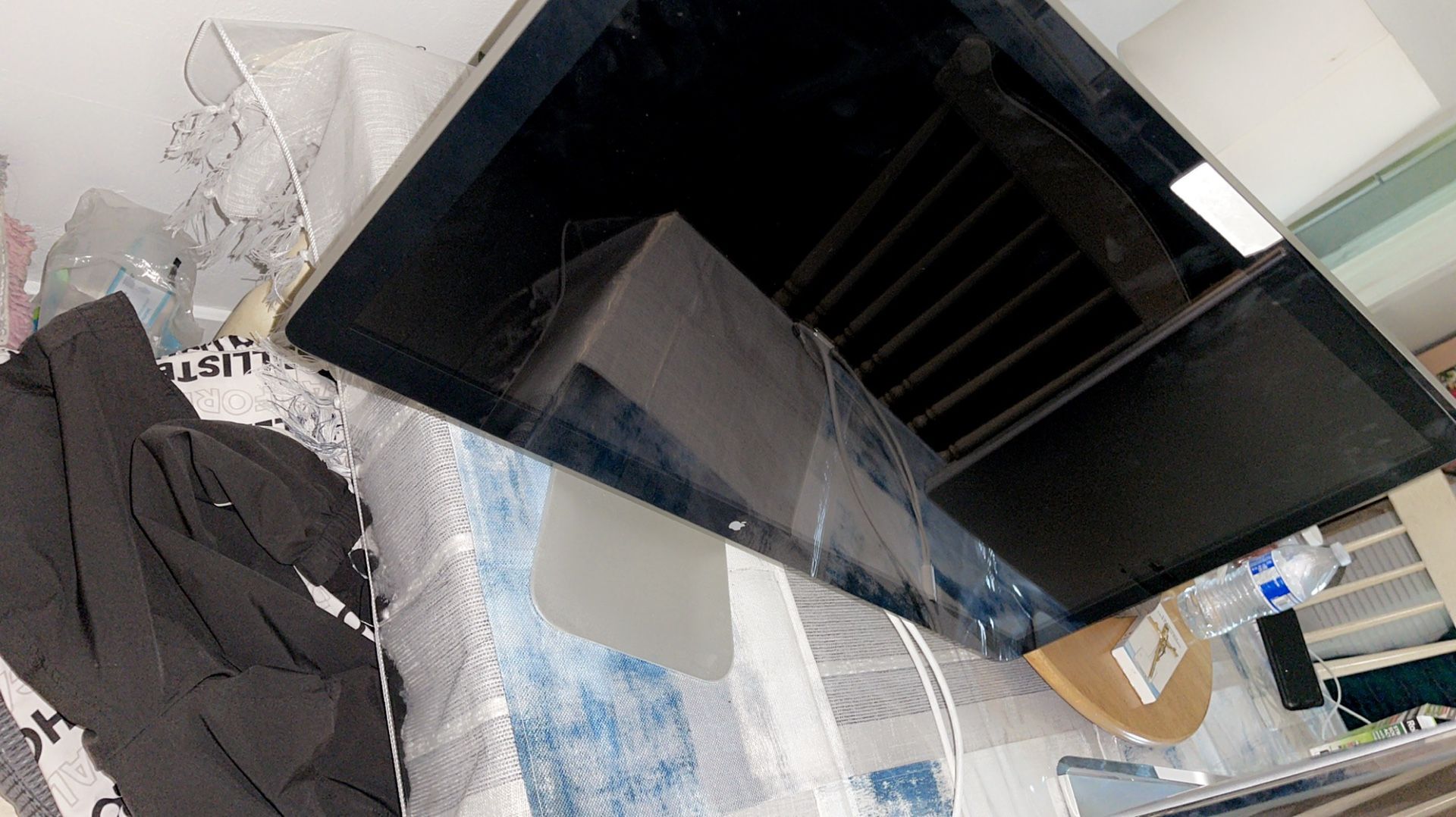 One LG monitor No Cables One Apple monitor No Cables