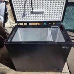 Magic Chef Freezer