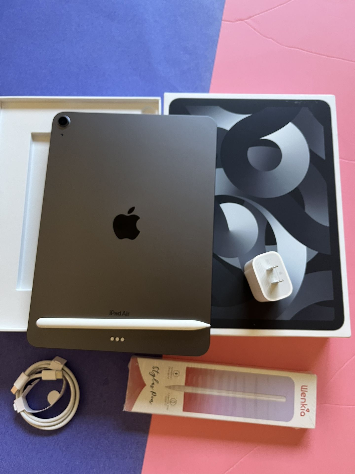 Apple iPad Air 5th Generation (M1 Chip) 64GB with Box, Pen And Keyboard