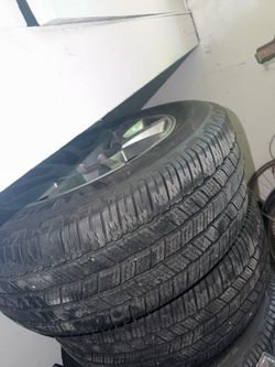 Llantas nuevas con rines gmc
