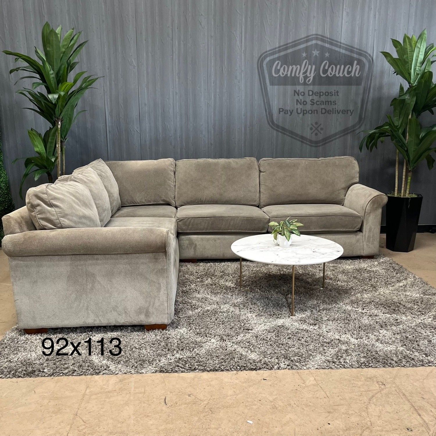 🛋️ Harvey’s Sectional Sofa (Delivery Available!! )