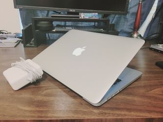 MacBook Pro Laptop 15