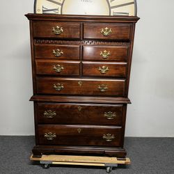 Nice Tall Dresser With 5 Deep Drawers for Sale in Livermore, CA - OfferUp Nice Tall Dresser With 5 Deep Drawers for Sale in Livermore, CA - OfferUp