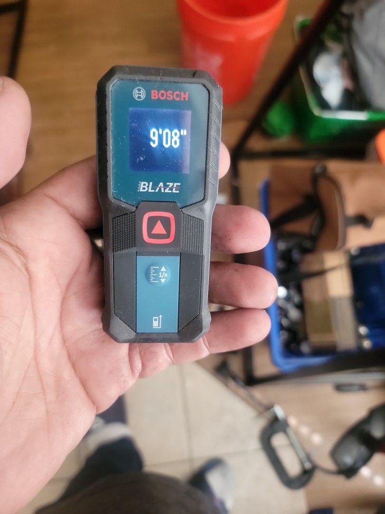 Lazer Measuring Bosch BLAZE