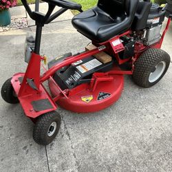 Riding Mower - Snapper Rear Engine
